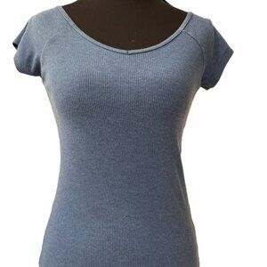 Small American eagle never worn top v-neck